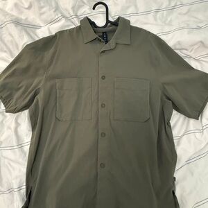 Olive Green Short Sleeve Button-Up Shirt
